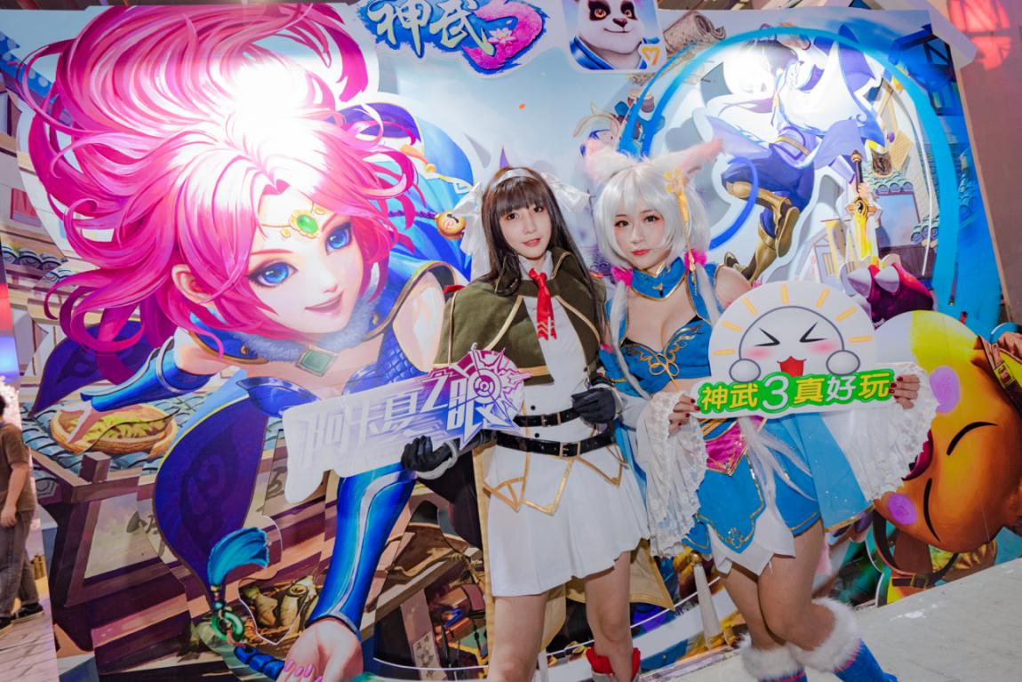 caz_owz's tweet photo. Just survived the most epic anime convention ever! Met my favorite VA, grabbed exclusive merch, and stayed up all night geeking with fellow fans. https://t.co/GlUwW3D304
