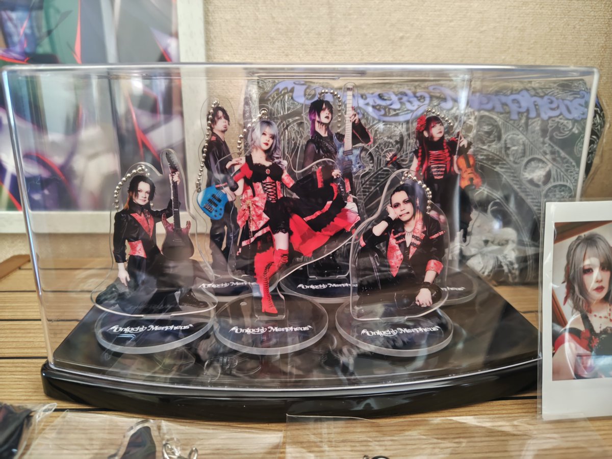 ZZT2301's tweet photo. やっとアクスタ飾れた✨
そしてあんきもコーナーが出来た！
タオルだけはちょっと別の場所（笑）
#UnluckyMorpheus
#あんきも https://t.co/faIV2EFkOd