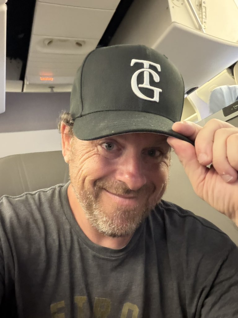 KatzFilms's tweet photo. On the plane - albeit a different flight than planned due to a late switch by United - and incredibly grateful. Japan, thank you for the trip of a lifetime. You’re the greatest - Ichiban!!! The best is yet to come. See you again sooner than later next time. https://t.co/4TdccQG9IH