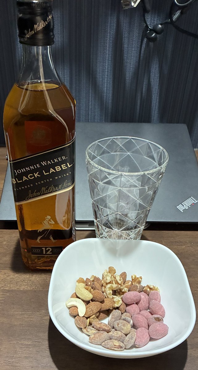 kkiiywms's tweet photo. よーし飲んで歌う https://t.co/kiBkXmAbCP