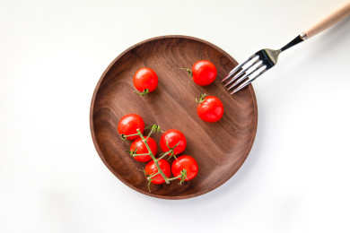 SarahCase59569's tweet photo. Just tried the new organic cherry tomatoes from the local farm—sweet, juicy, and bursting with fresh tomato flavor! Perfect for salads or a quick snack. Highly recommend! https://t.co/eEPEh8T2gf