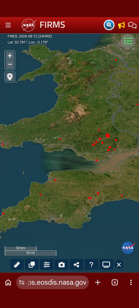 spoomplim's tweet photo. @chris_mcsweeny @DaveThroup @zoom_earth FIRMS with the markers https://t.co/N63CA1EdS4