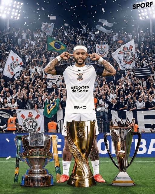 NextMoveFC's tweet photo. @DeadlineDayLive "Wild end to Memphis' time in Brazil. Winning 3 trophies with 20G/15A in 79 games was a huge success on the pitch, but continuous debt disputes and a last-minute contract U-turn make this departure extremely messy. Massive free agent now on the market! 🇳🇱🔥" https://t.co/PmHg6TA5ol