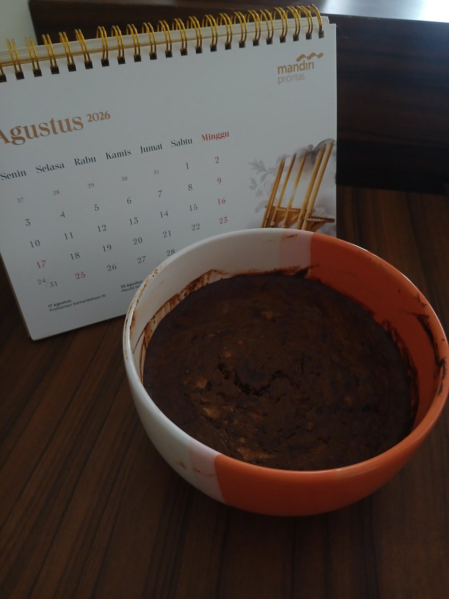 hijuliabcdefg's tweet photo. hari ini saya pengen makan brownies
tapi karena lagi diet dan cuma ada waluh kukus jadinya saya buat
brownies waluh kukus ✨️

from this to this https://t.co/J4550RlgYM