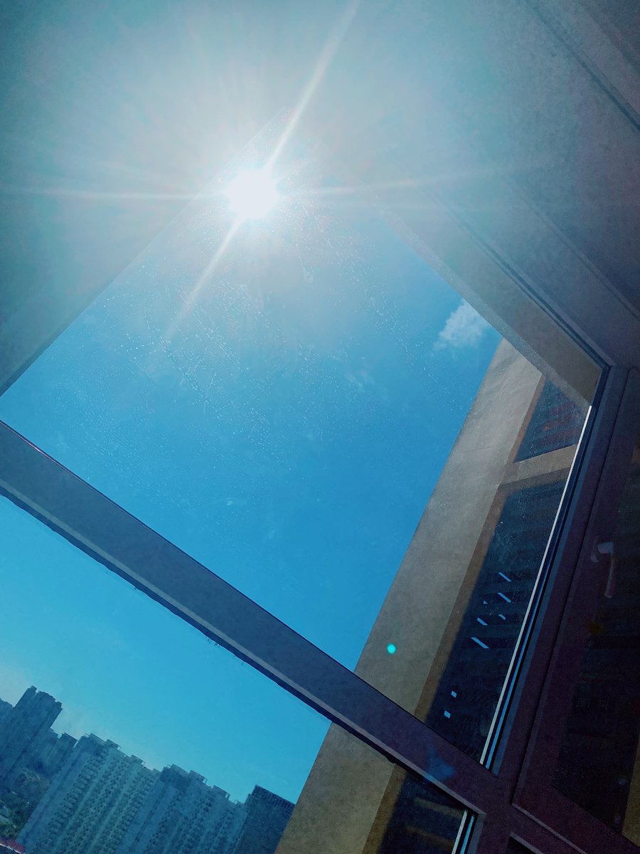 jonthanjohnson's tweet photo. New to photography Start with natural light: shoot near windows for soft, warm tones, and avoid harsh midday sun. That’s your first easy win! https://t.co/jODX745j4M