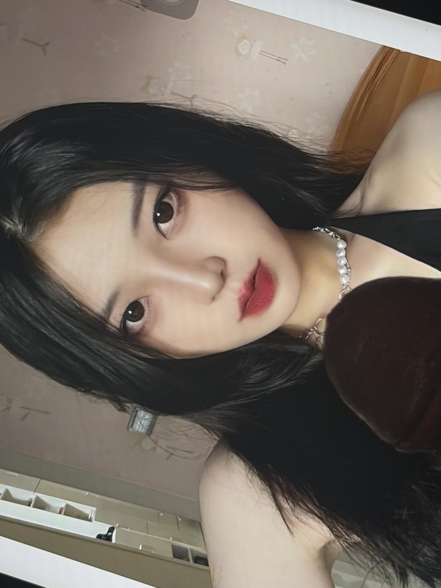 CCzroeg1's tweet photo. 想被羞辱的母狗 想上贡的绿奴直接私 #射屏 #母狗 #绿奴 #合照 https://t.co/f0rV6UrVdp