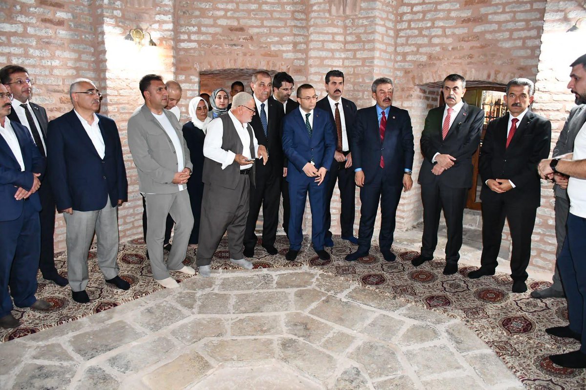 MucahitYentur's tweet photo. Gabar ve Cudi'nin gölgesinde,
Dicle'nin hayat verdiği; tarih, kültür ve medeniyet beşiği
Şırnak ve Cizre'deyiz... https://t.co/mDmtQ524QC