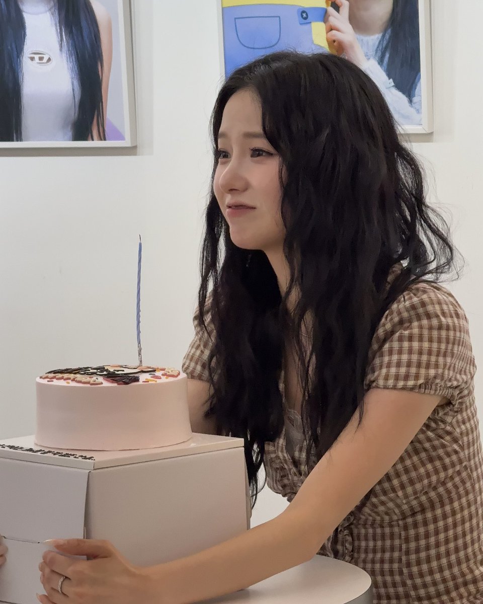 merrycafe's tweet photo. ᴄᴀꜰᴇ ᴍᴇʀʀʏ
​
♡̴ MERRY YUJIN DAY .ᐟ.ᐟ
​
생일카페가 진행중인 메리에 최유진님이 방문하셨습니다 ~.ᐟ 생일을 진심으로 축하드립니다🥳

#Kep1er #케플러 #최유진
#지니와_함께라면_네버엔딩
#생일카페 #생카 #카페대관 #생카대관 #이벤트카페 #홍대생카 #카페메리 https://t.co/PtAf3DYFDR