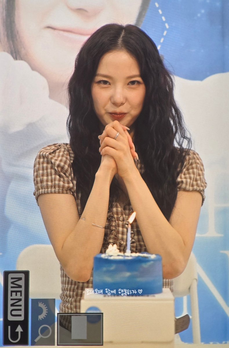 cthemomentsss's tweet photo. 20260812 최유진 프리뷰💕
생일 많이 많이 축하행!
역시 럭키럭키 데이에 3등 뽑았다! 
와줘서 너무 고마워요🫶🏻 사랑행🫶🏻
#Kep1er #케플러 #최유진 #유진 #ユジン #CHOI_YUJIN #Yujin #ケプラー https://t.co/7m80Z6yd3D