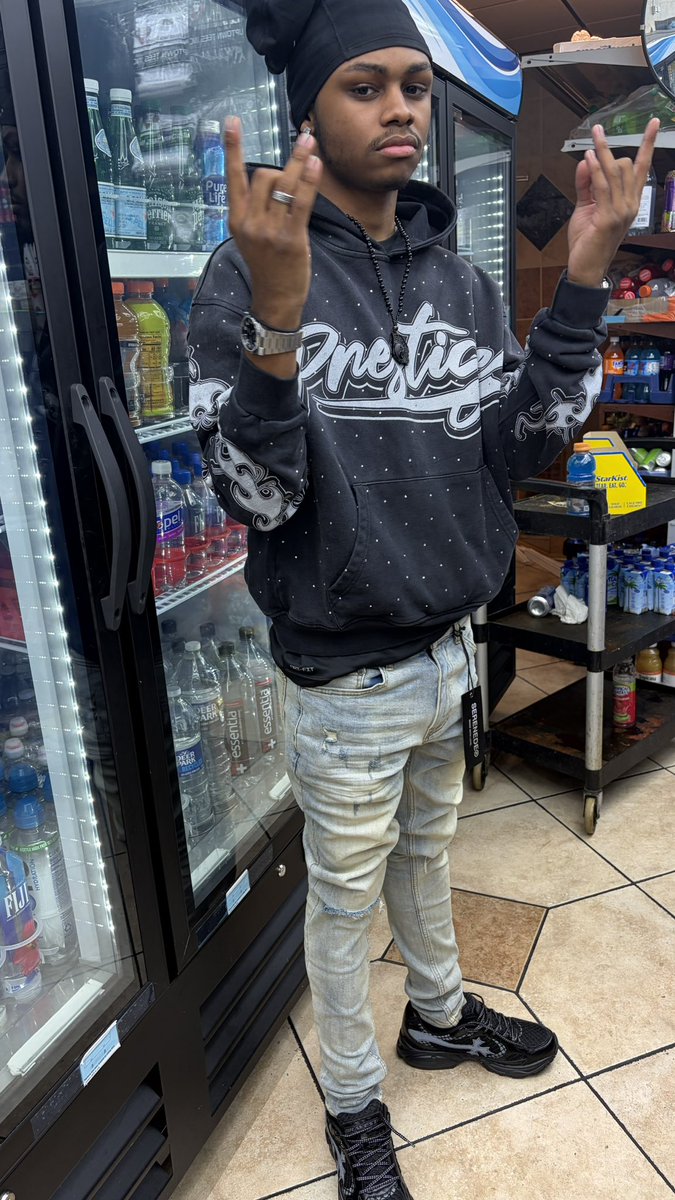 billontenz's tweet photo. #viral #billygbandz 
Follow my ig: billygbandz https://t.co/vITdE3ngHc