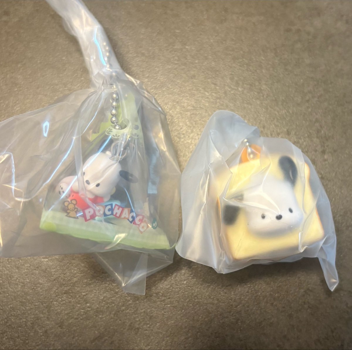 tvxqb1446's tweet photo. 【交換】サンリオ しょくぱんず シャカシャカテトラチャーム ガチャ 食パン 

譲｜ポチャッコ
求｜シナモロール

郵送での交換希望。検索からもお気軽にお声がけください。よろしくお願いいたします🙇‍♂️ https://t.co/ycX7NgtQKT
