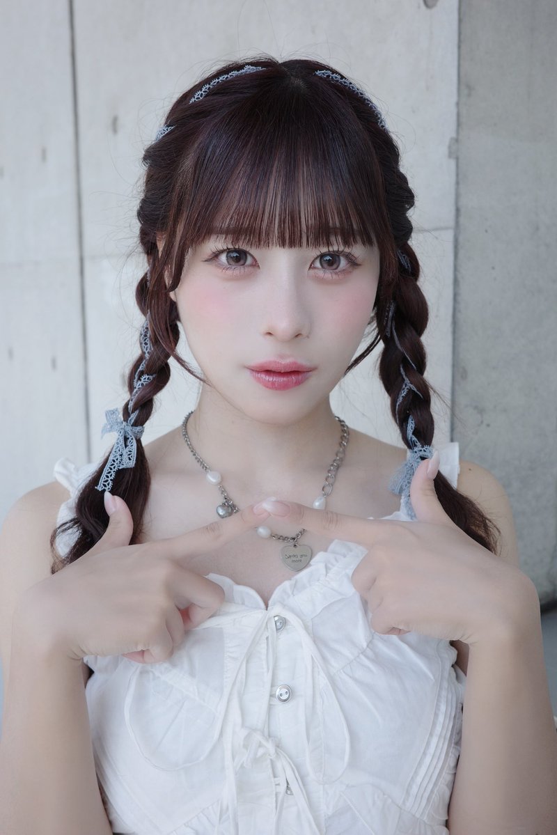 takahashi_mai__'s tweet photo. 『≒JOY 全国ツアー2025「Our moon is getting full」』発売記念
オンラインサイン会受付中です!🌙（9/9）
▶︎ https://t.co/RobDAH86qL

オンライン個別お話し会も…!（9/27）
▶︎ https://t.co/Q9uDWoyHx6
会いたい!待ってていい?❣️ #ニアジョイ https://t.co/XPa7qooL3R