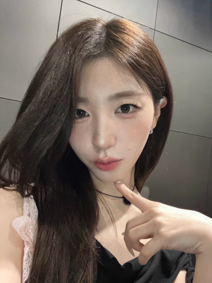 gapyeonghaus's tweet photo. [260812]
#tripleS Sohyun COSMO Room update 🐺

#SoHyun #소현 #박소현 #ソヒョン https://t.co/mr22inGydc