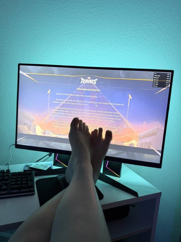 Isabeladvr's tweet photo. For feet lovers #feetfetısh #feet  #feetworshi̇p #feetdomination https://t.co/Lc9ngveFqT