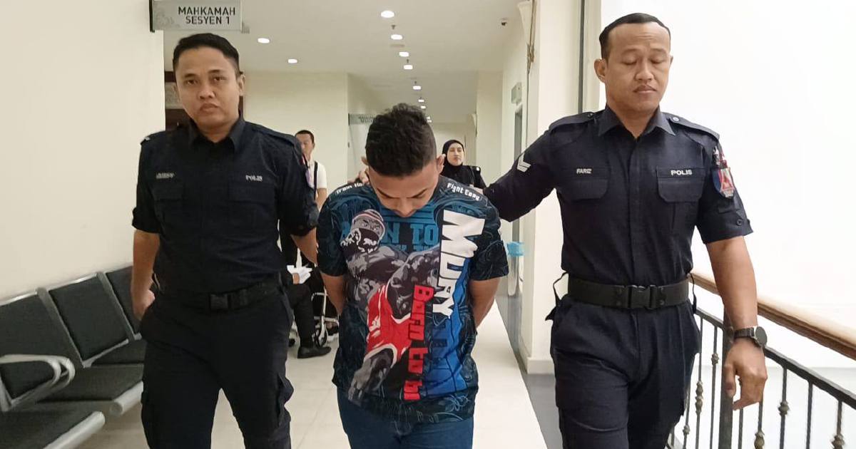 hmetromy's tweet photo. #muar "Kalau macam ini (rogol) bukan silap langkah. Awak dah tahu itu kesalahan kenapa buat? Sekarang awak sudah menyusahkan ibu bapa."
https://t.co/18DSQ2y70g https://t.co/Q1lcmphlxI