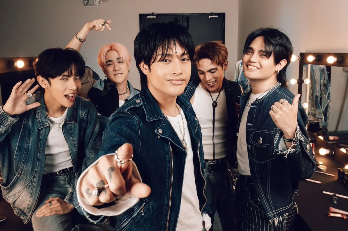 aimaniohsa's tweet photo. SB19 || SONY ULT POWER SOUND 

@SB19Official #SB19 

Read the article: https://t.co/yo2iburz6E https://t.co/Z9z2qw2wkH