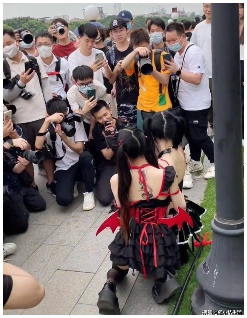 Lsudersen's tweet photo. Just had the most fun at the anime convention today! Met amazing cosplayers, scored limited merch, and my camera roll is FILLED. Can’t wait for next year! https://t.co/Rou3sc7ERe