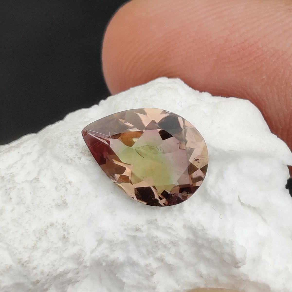 NkGemstone's tweet photo. セール開催中！✨✨

天然バイオカラートルマリン　ペアシェイプ　美しいウォーターメロン型バイオトルマリン　ルースストーンジュエリー

サイズ：10×7.3mm
重量：1.35カラット

ご購入の際は性別をお選びください👇👇😍✨

https://t.co/oC9INy7Q9s https://t.co/PtVFrgGYfa