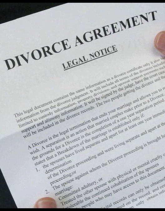 TheStarPulse's tweet photo. 🚨Nikki Minaj  SIGNS DIVORCE PAPERS AFTER HER HUSBAND  Kenneth Petty DEMANDS A DIVORCE….. I  Was the Main Character Carrying the Relationship - But He Still Cheated and Beat Me"Popular Rapper and song writer Nikki Minaj  is opening up in a deeply emotional new interview, pulling back the curtain on a toxic relationship that left her questioning everything.

"I was the main character in that relationship from day one," Nikki Minaj  shared. "I was the one bringing the fame, the money, the lifestyle basically providing and holding everything together while still trying to make us work. He enjoyed all the benefits of being with me, but that wasn't enough for him."He turned out to be incredibly manipulative always trying to control me and gaslight me whenever I pushed back. Then the cheating started Multiple times. When I confronted him, instead of taking responsibility, things turned violent. He beat me. More than once. The same man I was carrying and supporting put his hands on me like it was nothing.💔🇺🇸
