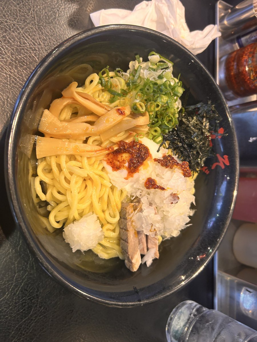 bleeeed21's tweet photo. 35,000円の油そば https://t.co/vlv8rYRZFp