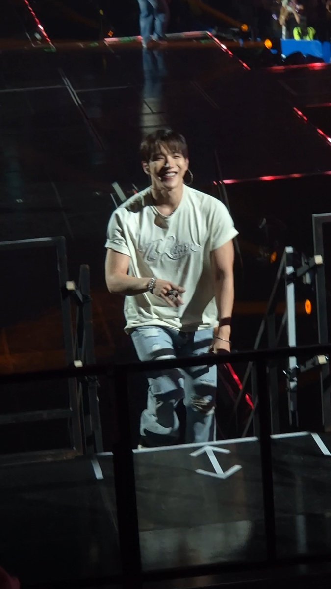 gorhkr_2's tweet photo. 이러고 올라와 https://t.co/siM9uPFPZ8