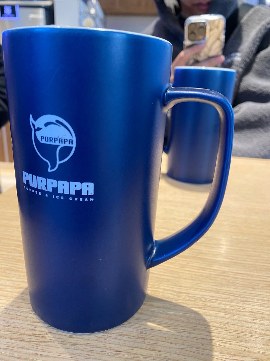 StoutHugh2's tweet photo. Just tested the new smart café mug that keeps your drink at your ideal temp for 12 hours — game-changing for my 9-to-5 coffee runs! #NewTechVibes， https://t.co/aop9yWu8l1