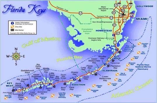 harryelsocio's tweet photo. La idea era llegar desde Atlanta hasta la parte más meridional de EEUU, atravesando una carretera que se adentra más de 200 kilómetros en un mar de aguas turquesas. La US1 Overseas Highway es un ensamblaje perfecto de asfalto y puentes ondulantes que crean una delirante ruta escénica sin igual, y a la que no le falta ni un ápice de esa parafernalia hollywoodiense que rodea a cualquier Roadtrip americana. Saltando de isla en isla, esta carretera que deja el océano Atlántico a la izquierda y el Golfo de México y Caribe a la derecha, te lleva a esa isla extrema que es Cayo Hueso, al que los americanos llaman Key West para hacerse los chulitos. Un lugar mágico y burlesco, algo así como el País de Nunca Jamás donde, entre otros, Ernest Heminguay o Tennessee Williams encontraron su pequeño paraíso para escribir viviendo…