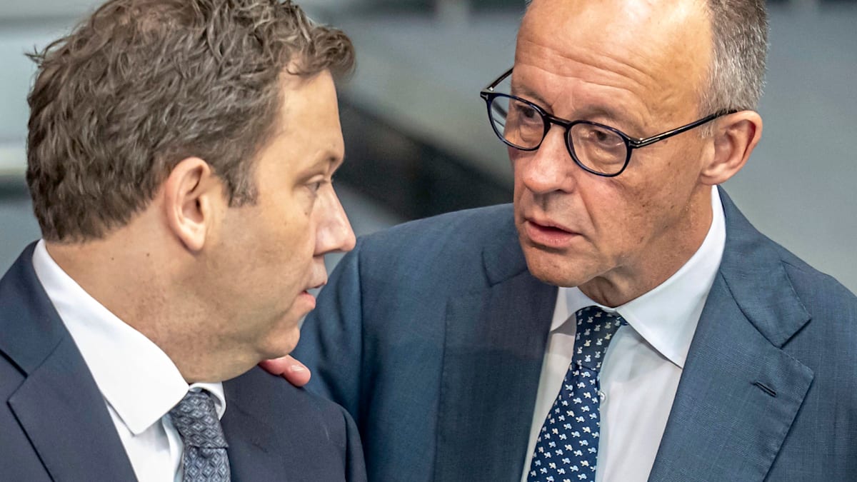 welt's tweet photo. „Die Bürger merken doch, wenn sie über den Tisch gezogen werden“ – Kritik an geplanter Steuerreform https://t.co/4JLOimlqrY https://t.co/ek0taDA7e0