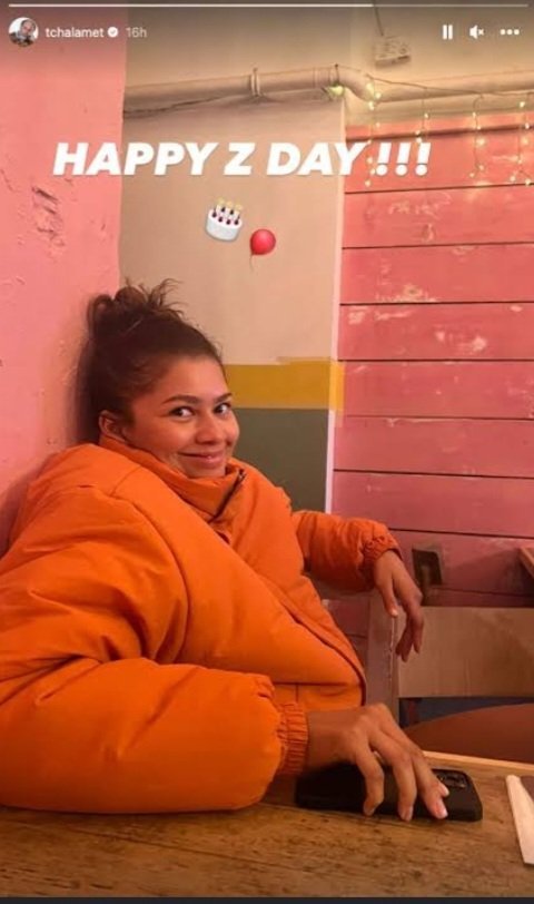khris409's tweet photo. Mind you zendaya was also writing bday messages for him. Like this is literally them. Y'alls obsession with the most "I'm inspired by your character and work ethic" ass bday wish so you can claim he "wanted" her is so bizarre. Go save the fanfictions for your diaries. https://t.co/0evUgUTqP0