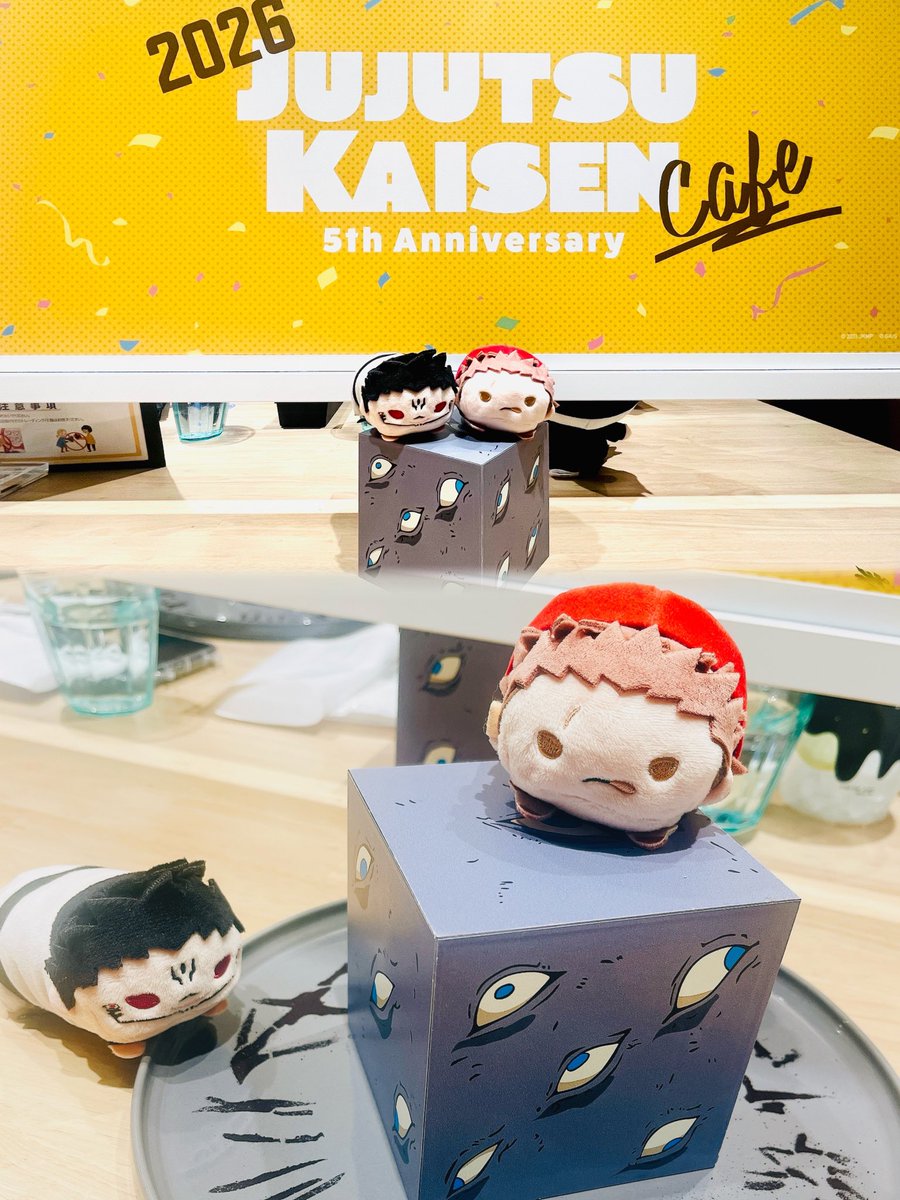 serichimaru's tweet photo. 呪カフェ🍰☕️
エアコンが効いた店内ではドリンク1杯がちょうど良い…😌 https://t.co/Df9xI5G0NF