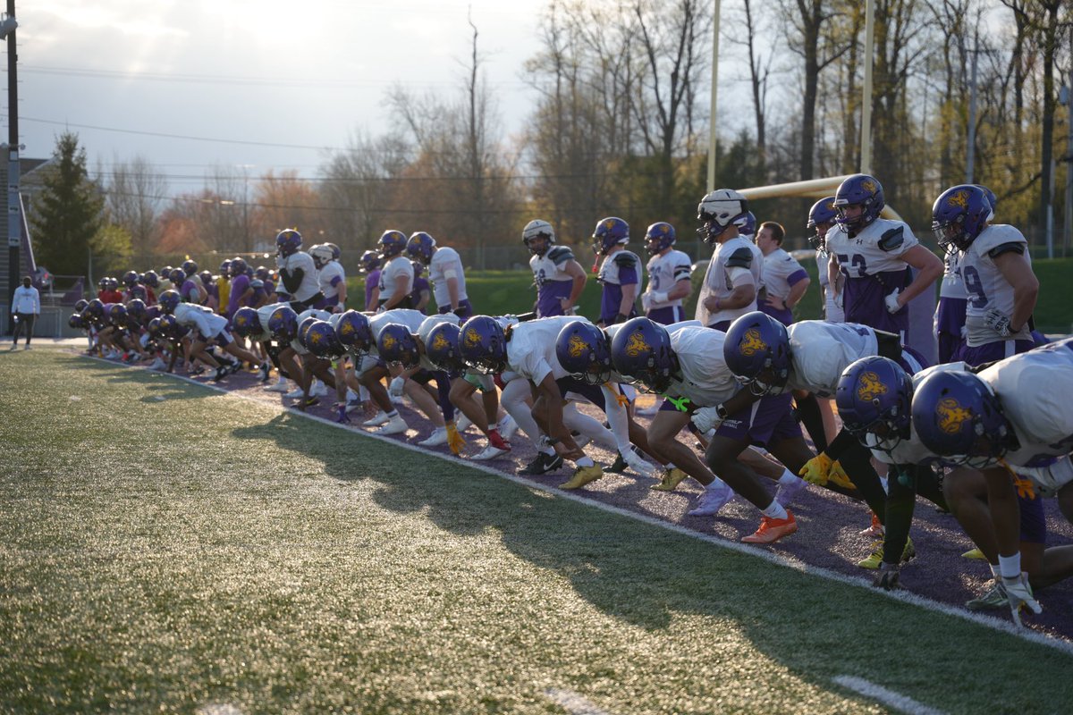 WCU_CoachGreco's tweet photo. Be committed and accept no excuses. Simply put in the WORK.
#Tough #Together https://t.co/yOVRqpAzFi