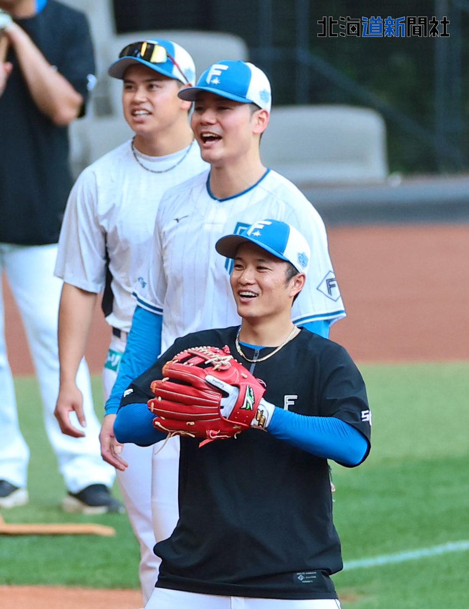 photo_doshin's tweet photo. #北海道日本ハムファイターズ は12日、エスコンフィールドで西武と対戦します。選手たちは試合前練習に臨みました。

#奈良間大己 #清宮幸太郎 #常谷拓輝 #カストロ
#lovefighters #ドミれ 

▽ファイターズの記事はこちらから▽
https://t.co/xyHP4IJnz2 https://t.co/I4oxorUXtF