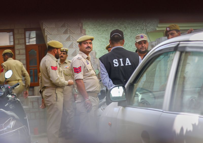 YunusKashmir's tweet photo. The State Investigation Agency (#SIA) of #JammuandKashmir Police conducted #raids at nine locations across the Union Territory in connection with the 1990 double murder of Kashmiri Pandit writer and social worker Sarwanand Koul Premi and his son Virender Koul. @bdun53 @vipul2777 https://t.co/Z0pkgnpBqz