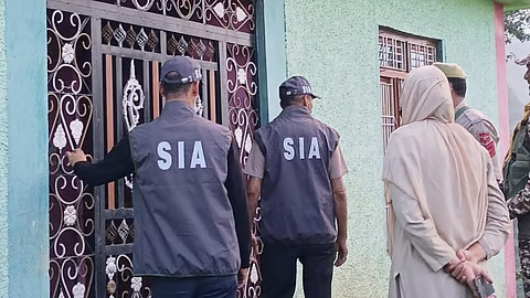 YunusKashmir's tweet photo. The latest #searches covered multiple locations in #Anantnag as well as Shahbaaz Colony in the Bagh-e-Bahu area of #Jammu. The raids form part of the #SIA’s ongoing #investigation into the circumstances surrounding the killings. https://t.co/1fpiuziAXD