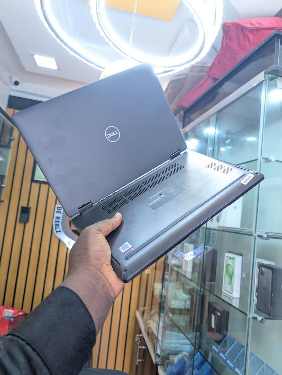jhozztech's tweet photo. DELL LATITUDE 5300
INTEL CORE I7 
512GB SSD
16GB RAM 
TOUCH SCREEN 
8TH GENERATION 
KEYBOARD LIGHT 
X360 CONVERTIBLE 
   Available in bulk 

DELL LAT 5300 2IN1 
INTEL CORE I5
256 SSD 8GB RAM 
KEYBOARD LIGHT 
TOUCHSCREEN 
8TH GENERATION 
13 INCH SCREEN https://t.co/bCM78V1lJ7