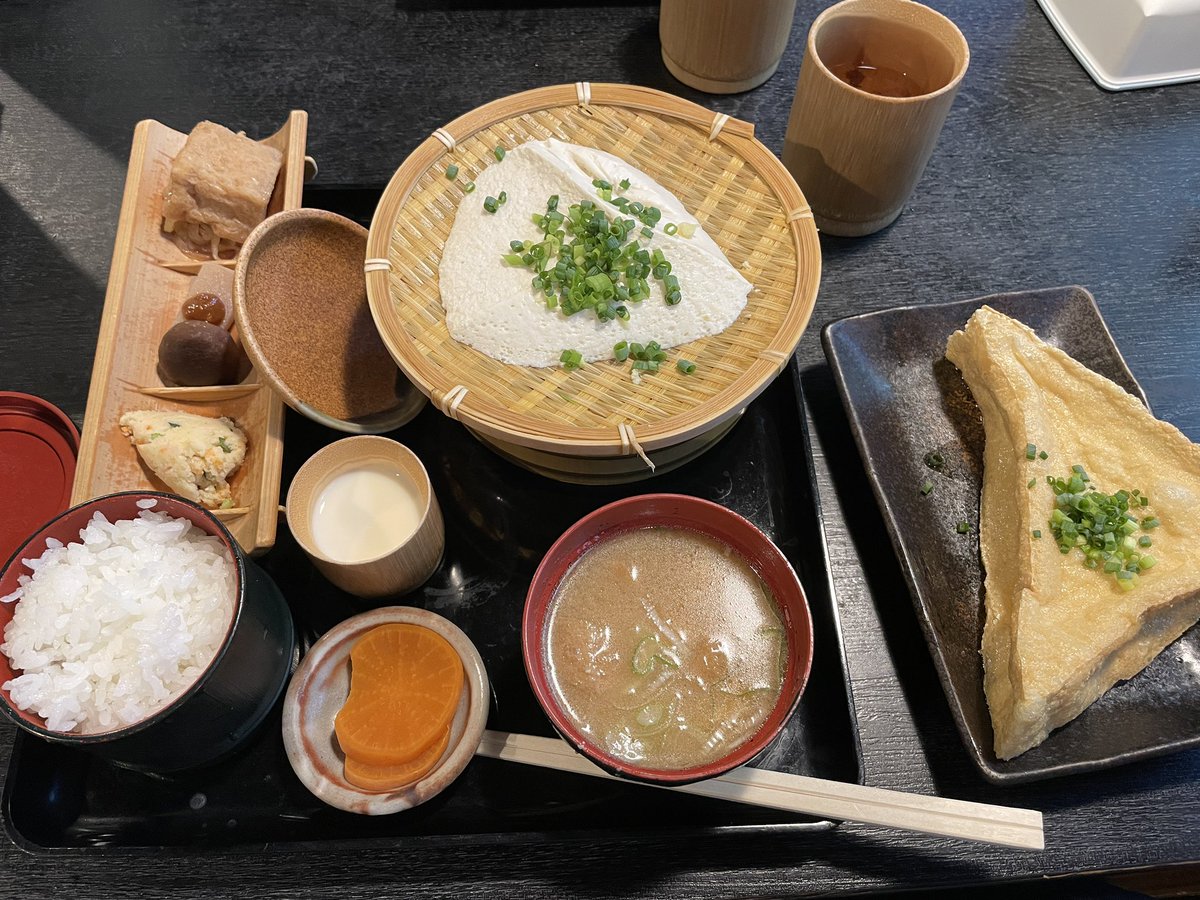 amazonnzou's tweet photo. 両親と豆腐食って、滝を見てきました。 https://t.co/PYDGBPyxtQ