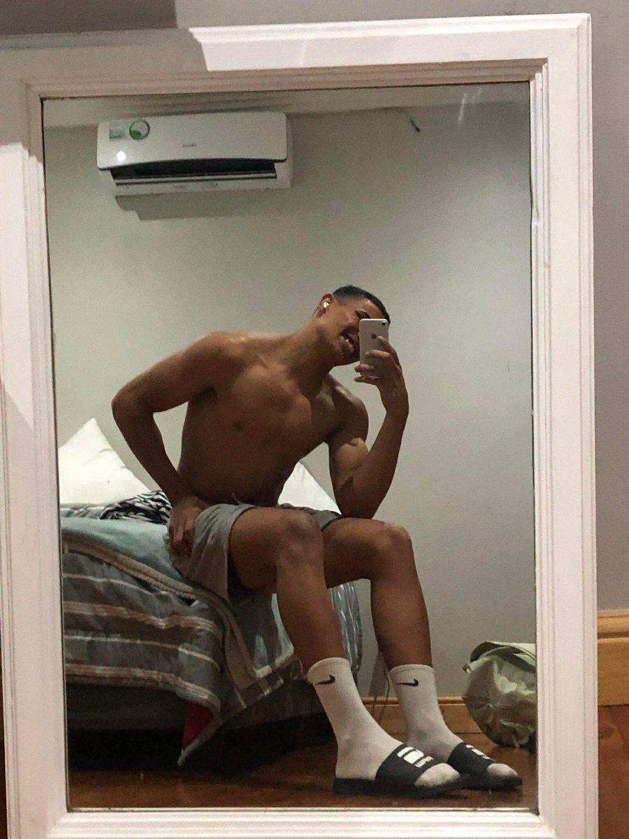 kenny3172078508's tweet photo. Dm for more. 😘 https://t.co/YUCbyQiUuP