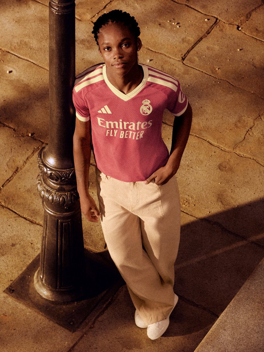 centregoals's tweet photo. 🚨🚨| OFFICIAL: Real Madrid drop their 2026/27 third kit. 🩷 https://t.co/FKD1gpKtnc