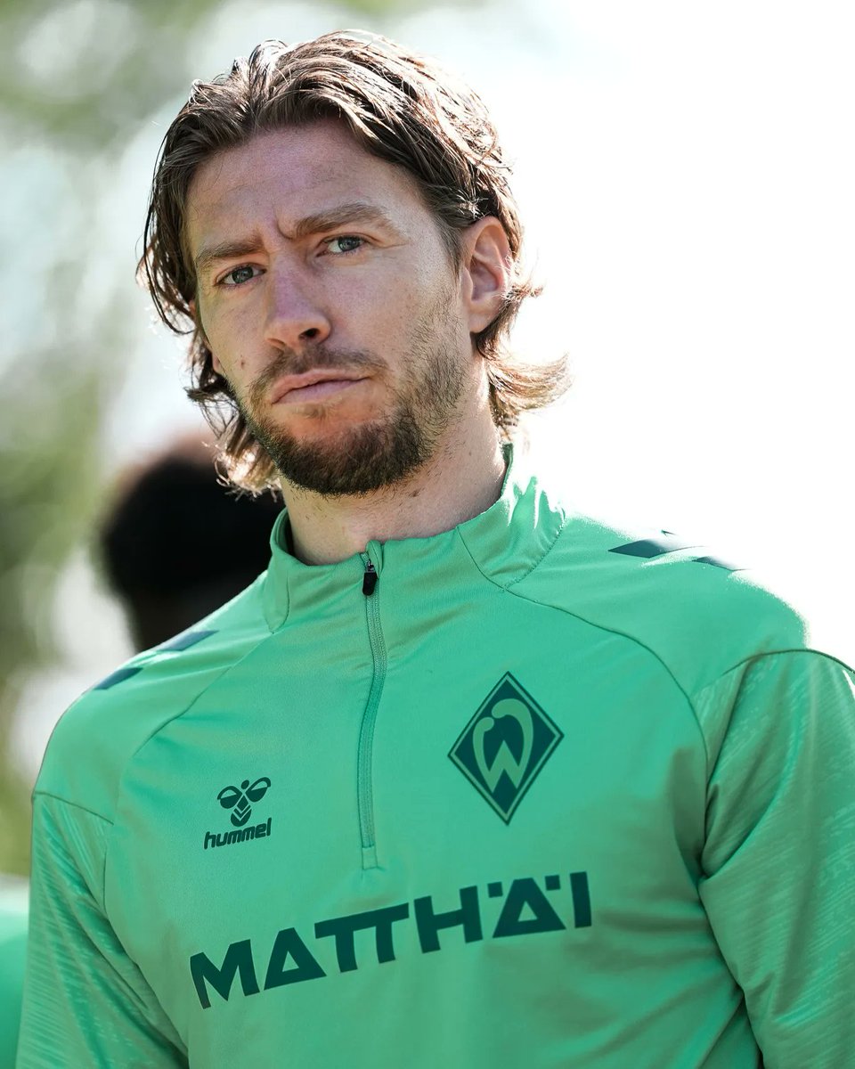 WerderUpdates's tweet photo. Das Personal-Update
Mitchell #Weiser steuert heute die Belastung & tritt kürzer. Oskar #Wojcik, Julian #Malatini & Dawid #Kownacki absolvieren eine individuelle Einheit. #Chuki steigt dafür wieder ins Training ein.
#Werder https://t.co/vpkdg8as7j