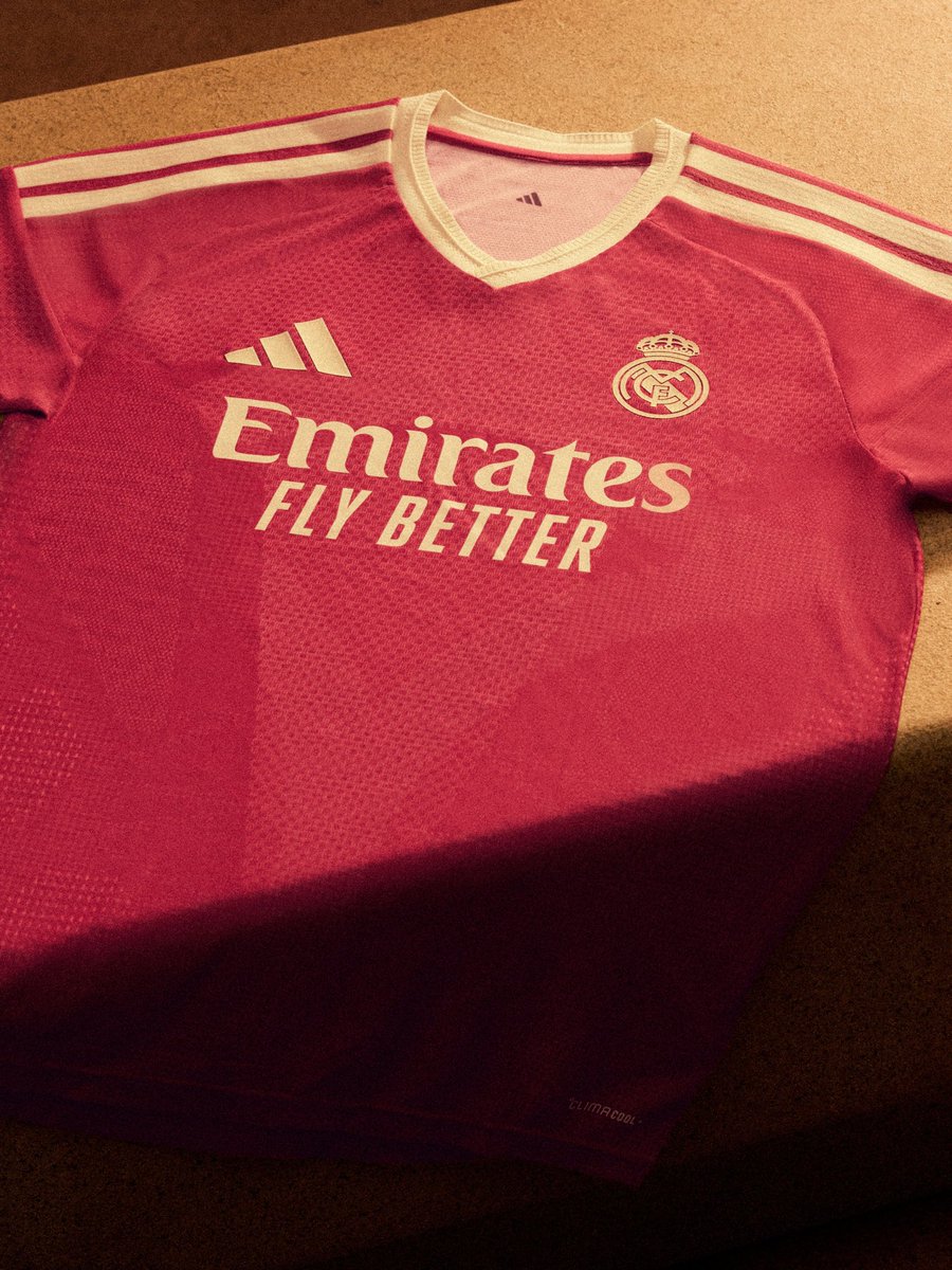 EditionMerengue's tweet photo. Le maillot Third du Real Madrid 🩷 https://t.co/q5U7EJIDPL