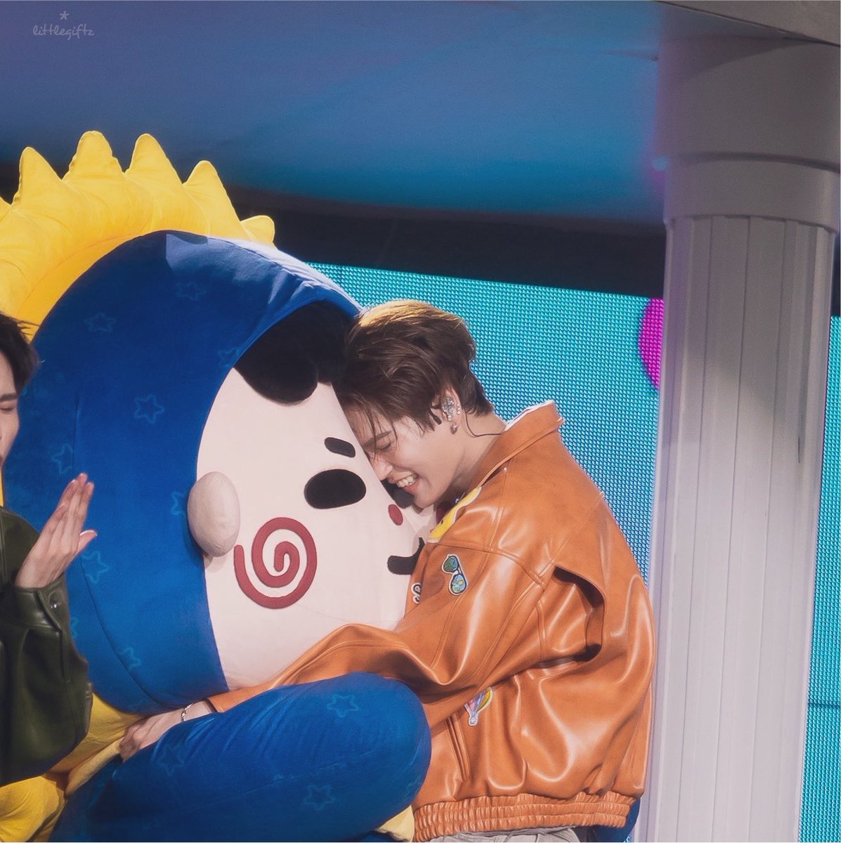 mukeiei0304's tweet photo. 🌙: “ข้างในไม่มีคน โม่มีชีวิตจ้ะ”🥺🥺🥺🥺🥺🥺🥺🥺🥺🥺🥺 https://t.co/StZrqbysEu