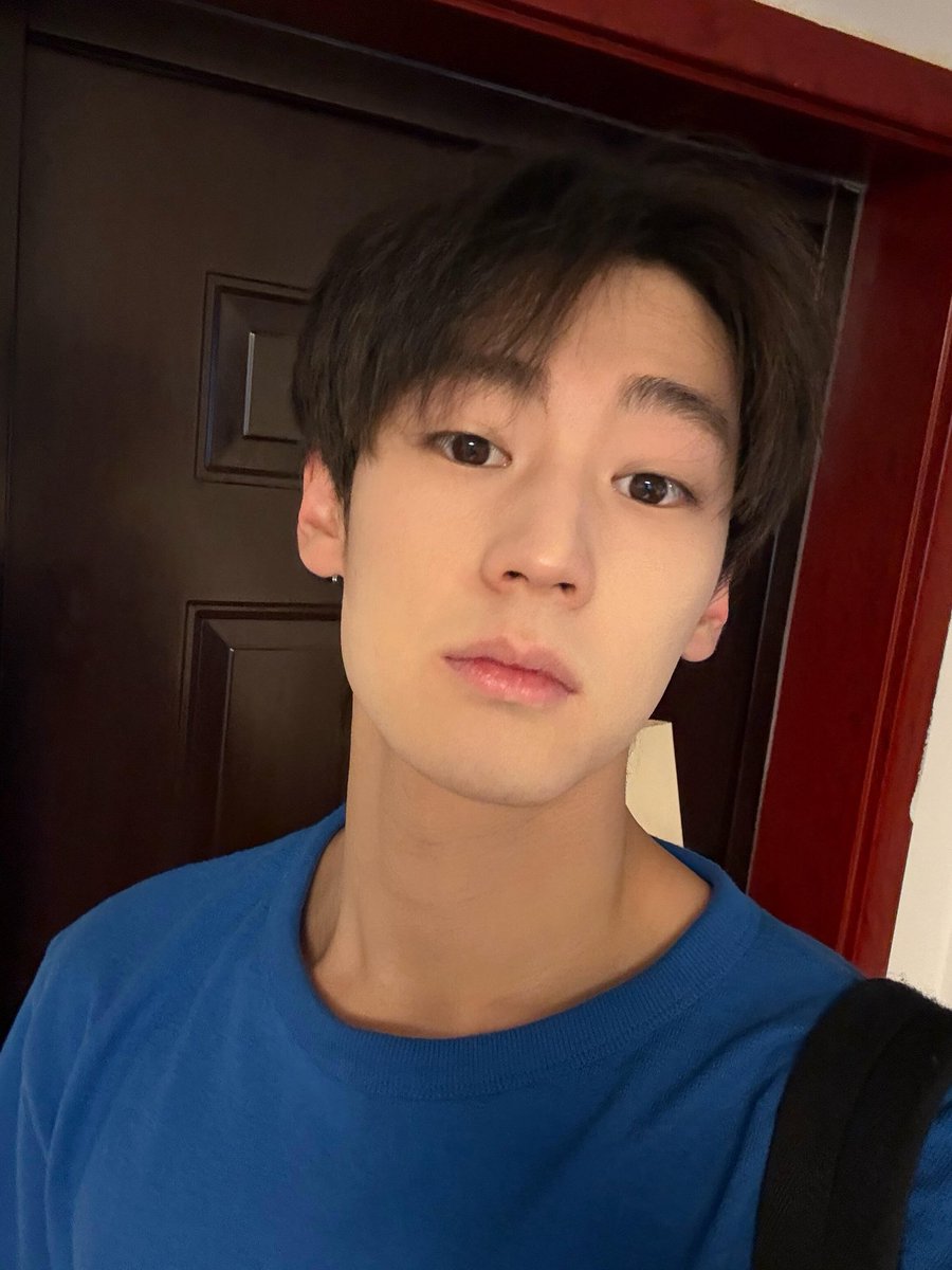baaaaaaaami's tweet photo. #류준 #刘骏 #LiuJun https://t.co/Cr5zw2grFY