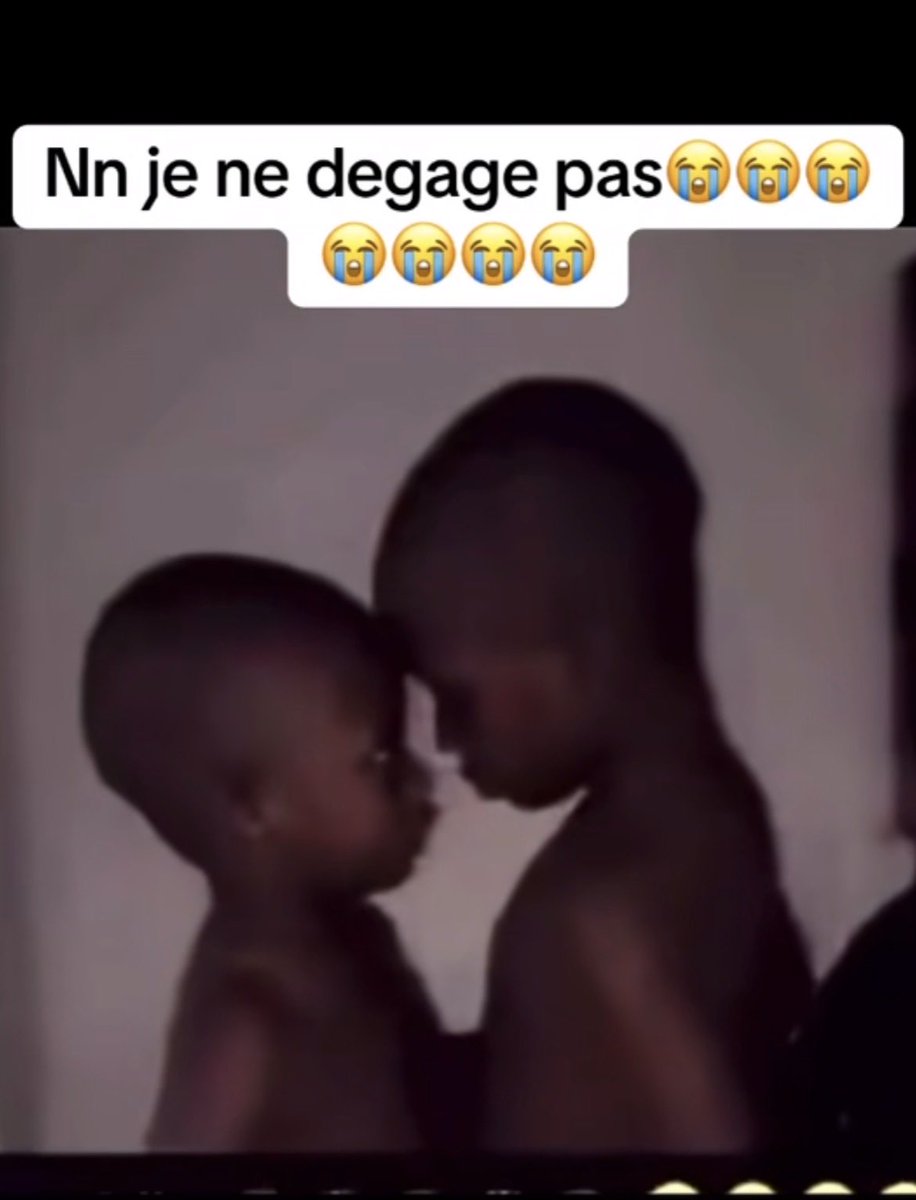 kiry_leking's tweet photo. Sayer vous et votre éclipse sa va juste se tuer le zizi comme d’hab https://t.co/gDkqet3lZv