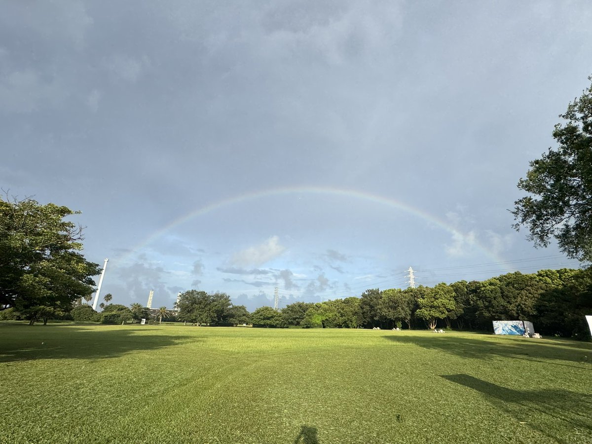 manualoha56's tweet photo. 虹🌈だー🌈#虹 https://t.co/kDV1t8RbQj