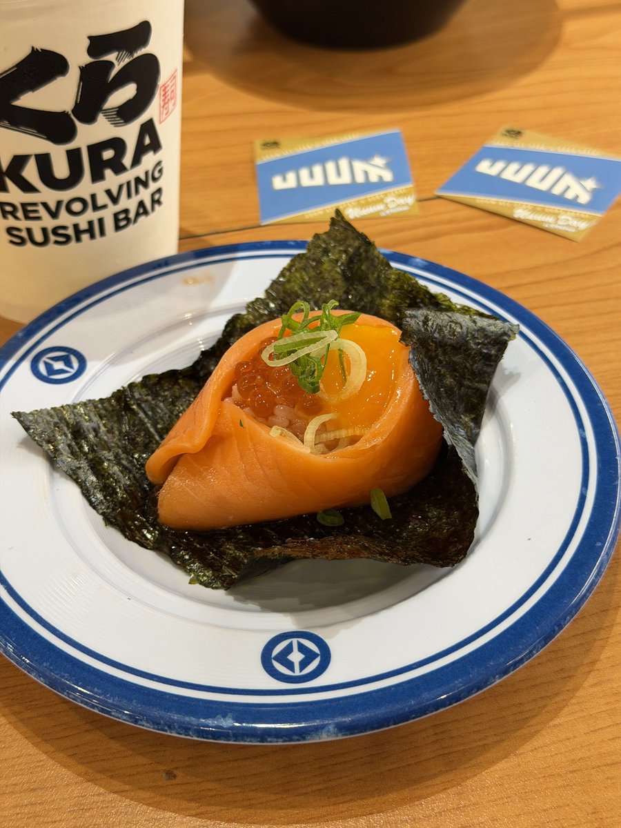 ndahoFischers's tweet photo. くら寿司でお寿司食べてパワーアップ⤴️😎🍣
ふらっときたらUUUMオールスターコラボやってたから2個食べたよね🤣
増量だー😎

最近はサーモンユッケが好き🤤
野球も応援よろしくお願いします⚾️ https://t.co/TGOSxKlupi