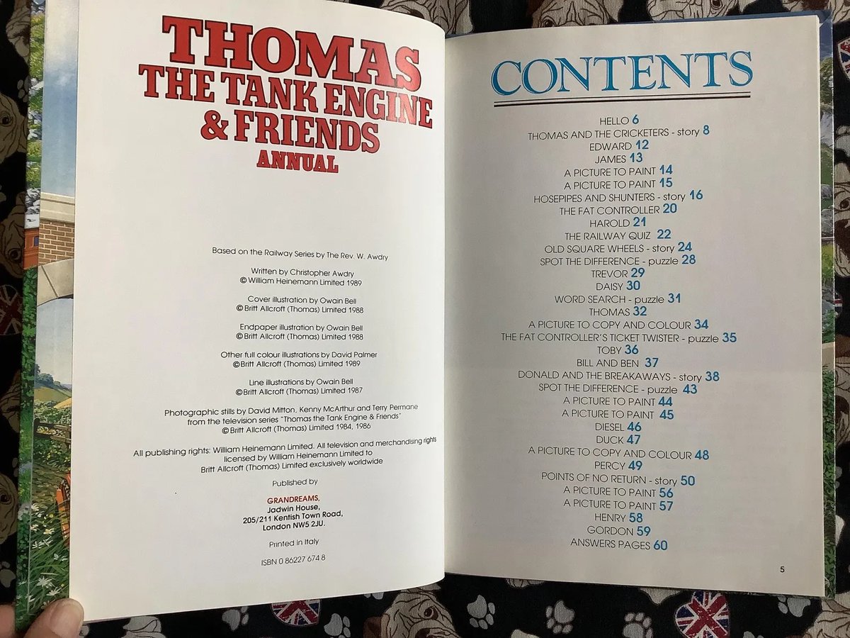 WatsonsVintage's tweet photo. A Fun and Nostalgic #giftidea Vintage 1990 ‘Thomas The Tank Engine & Friends Annual' in Hardback - Packed full of Short Stories, Puzzles and Posters https://t.co/XZ92AynkXc via @Etsy #VintageBooks #ChildrensBooks #ThomasTheTankEngine #1990Annual #TrainFan #nostalgia https://t.co/1w7v2wAvOK