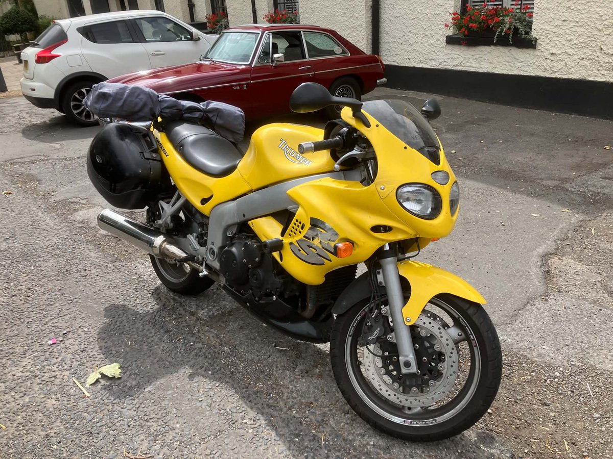 john10272's tweet photo. Yorkshire Rock and Bike Show at Squires Cafe https://t.co/XWGIZGHEdx