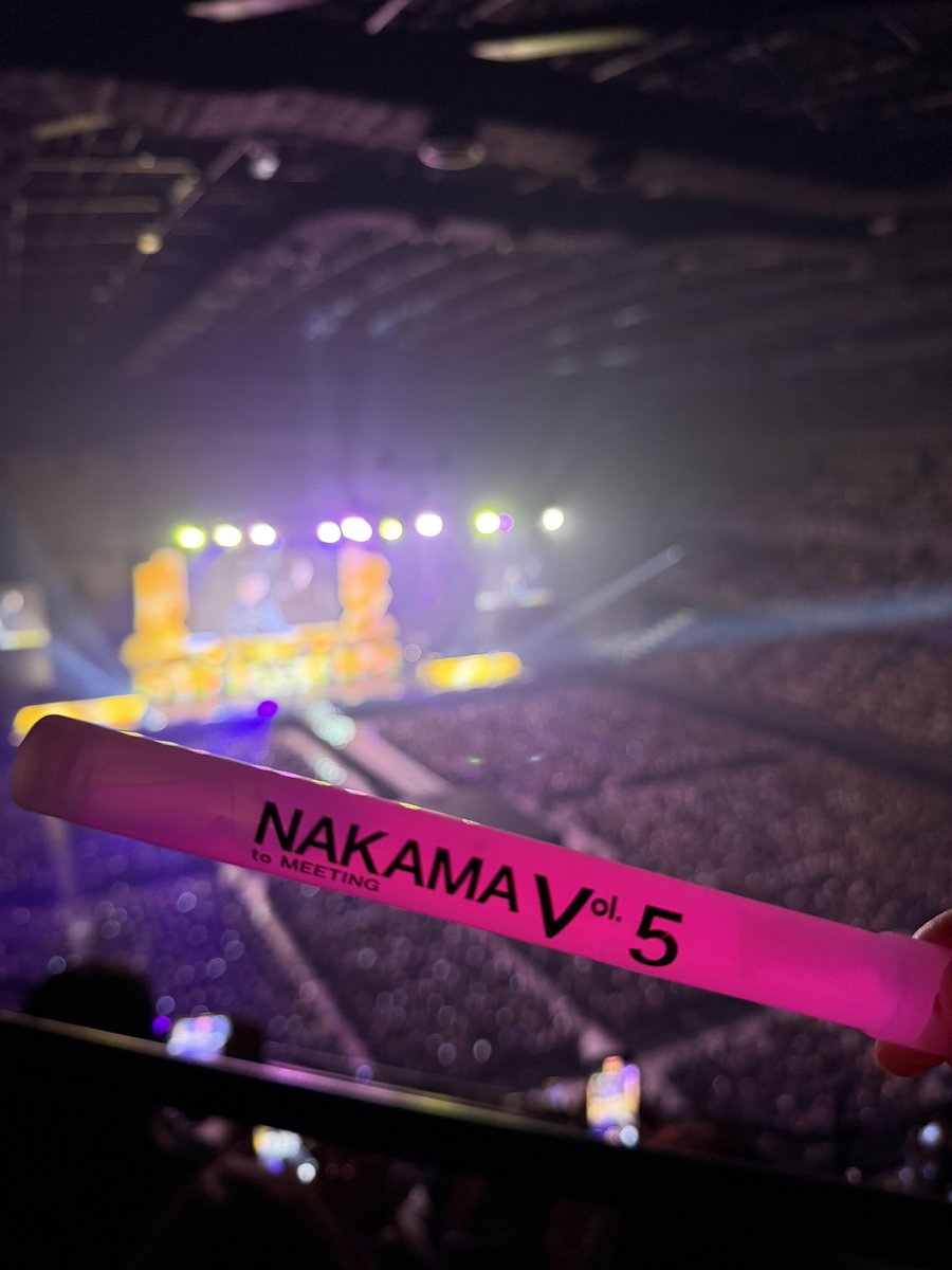 ayumin27y's tweet photo. 当日券を購入し勢いで参加した
#NAKAMAtoMEETING_voI5

今日も最高の時間と空間をありがとうございました🙇‍♀️
スタンド席のからのステージ全体を見渡せる眺めの良さも再確認。
4階席の最後列だったけど慎吾さまが4階席まで来てくれてとびきりの笑顔を間近で見ることができてまた頑張ろうと思えました😭 https://t.co/eMYV8amqTg