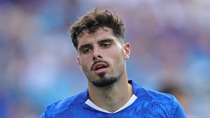 dwightnickolai's tweet photo. After pursuing a player with the star power of Vini, almost any other player we're linked with is going to feel anticlimactic. #Arsenal https://t.co/qVXhP8sJDn