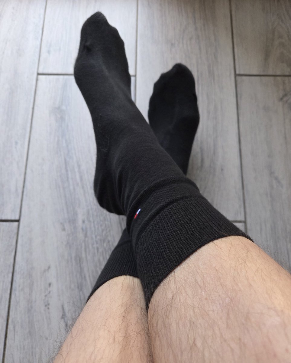 james_in_socks's tweet photo. Black Tommy Hilfiger socks after work. Would you sniff them? https://t.co/j6TQT5IWlL